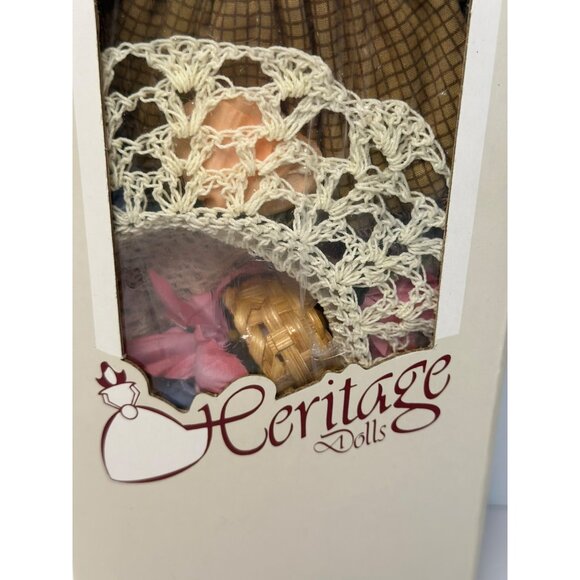 VTG Heritage Dolls Porcelain R.O.C. Victorian-style Doll Taiwan Made NIB - Picture 2 of 7